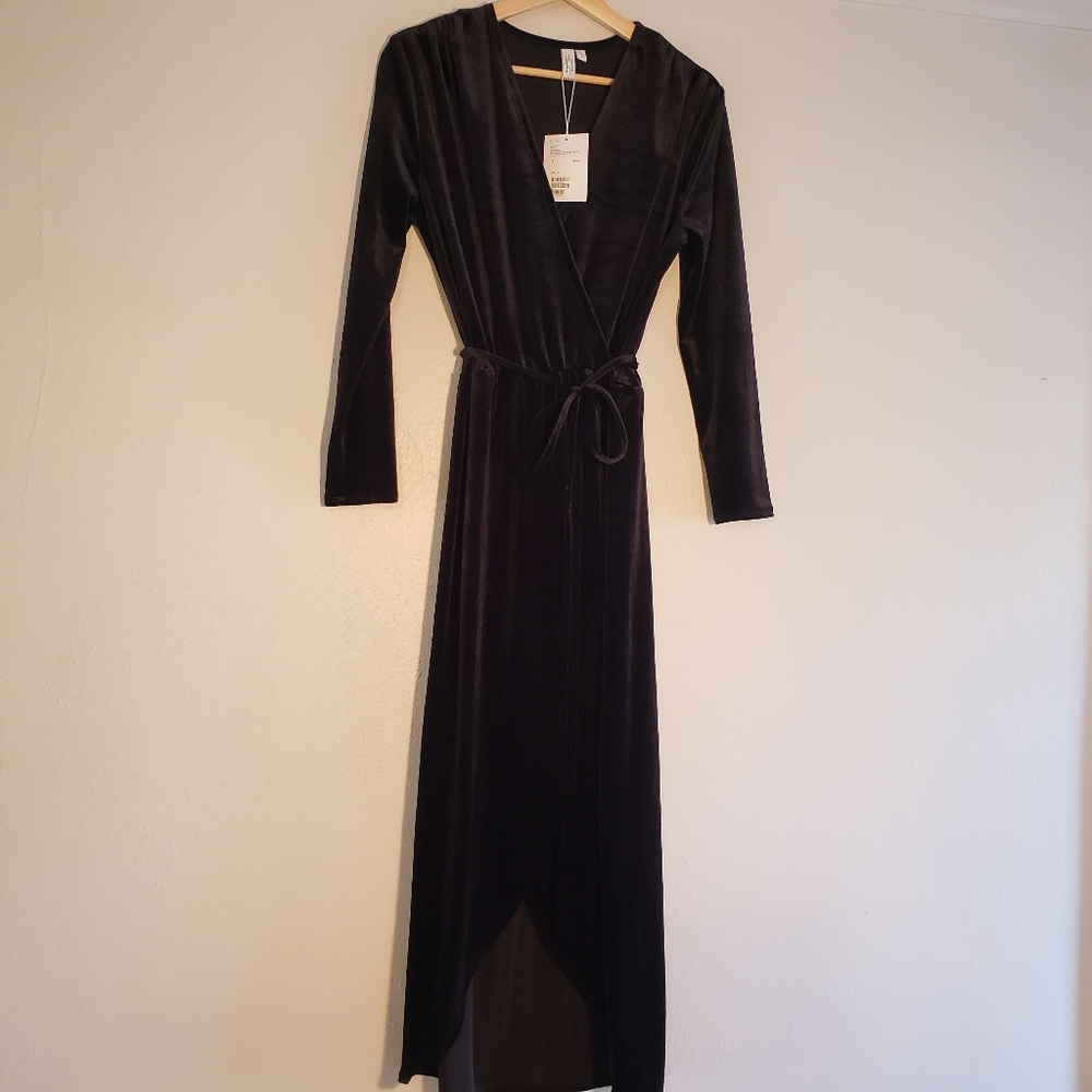 & Other Stories Black Velvet Wrap Dress sz 4 - Picture 4 of 8